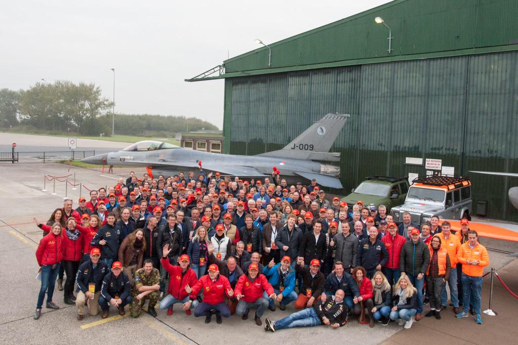 Prachtig feestelijk plaatje <a href="/RMcDRally/">RonaldMcDonaldRally</a> #recordaantaldeelnemers #lustrum #go #trots