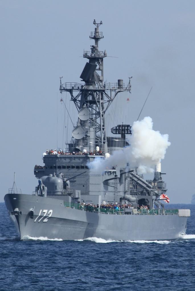 観艦式予行 観艦式予行