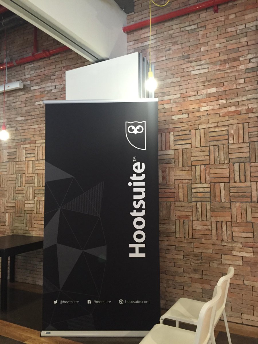 HootsuiteAPAC's tweet image. Setting up now: Our #CloudProductivity session at @hubsg - snag your tickets &amp;amp; come on over! ow.ly/TqxXh