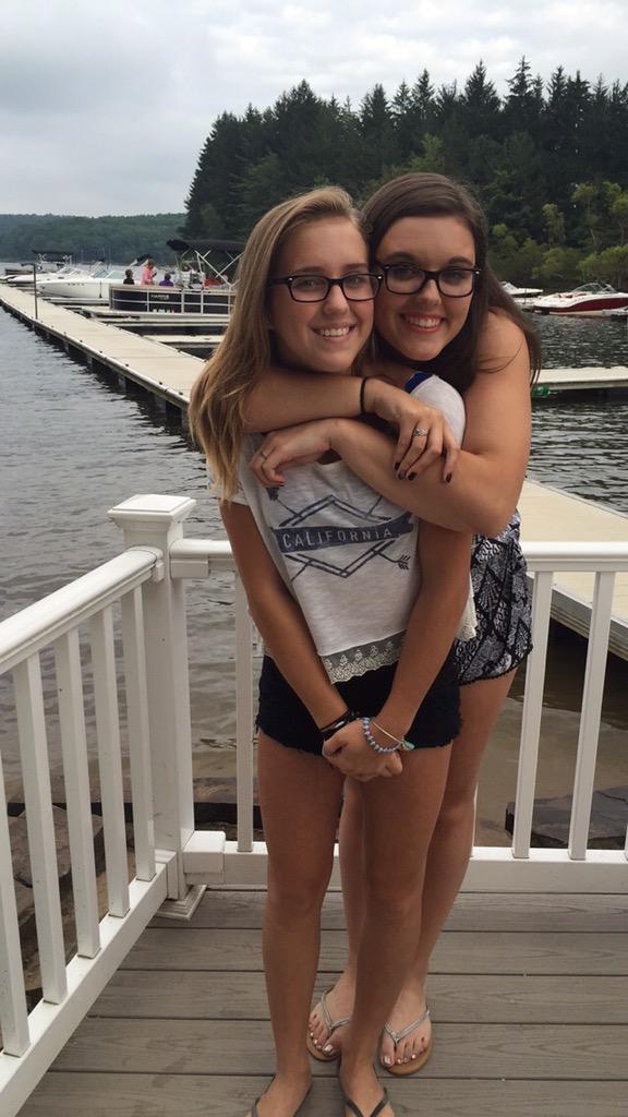 gabbysybert06's tweet photo. HAPPY BIRTHDAY TO MY LITTLE SIS💞 love u so much and idk what I'd do w out you 🎉 @kksybs http://t.co/jZcYxfpzfX