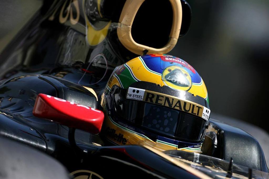 Happy birthday Bruno Senna! Feliz aniversário!

Here s a shot from Brazil 2011 when he was part of the Enstone fami 