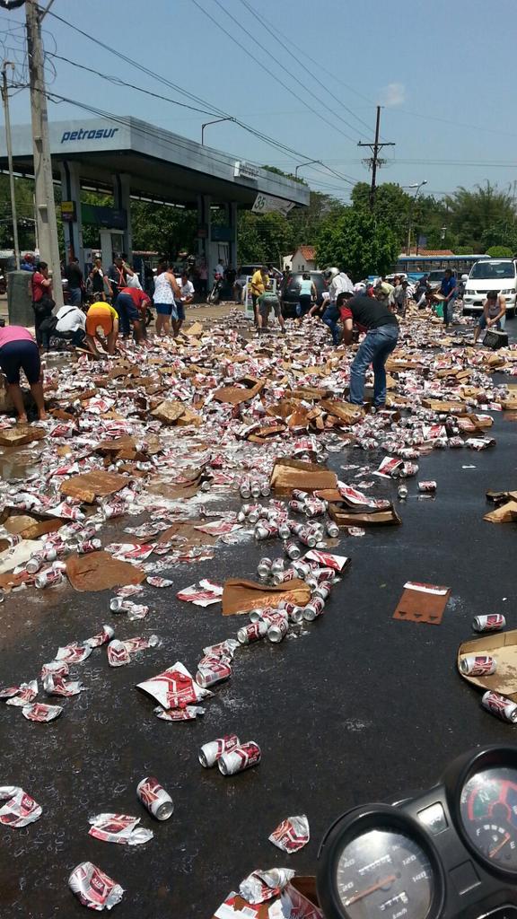 tacuara_cardozo's tweet image. *A Fidencio Oviedo no le gusta esto*