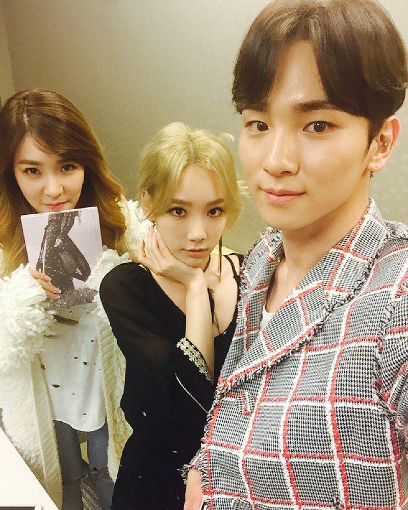 [OTHER][04-11-2014]SELCA MỚI CỦA TAEYEON - Page 4 CRXAFFhUYAIwB_Q