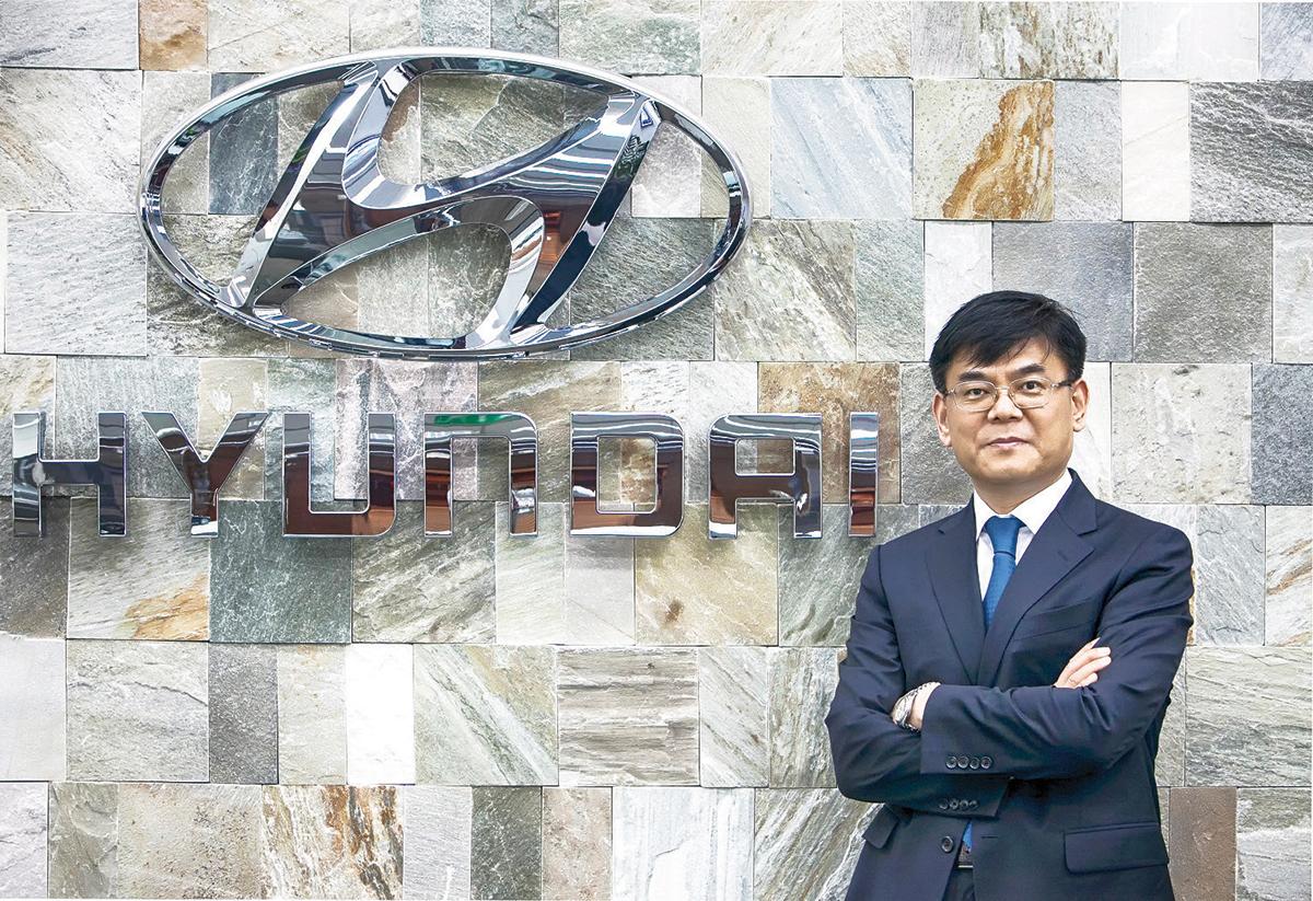 UMenJo's tweet photo. Read our interview with Jin (James) Kim, Vice president and Head of Operations, #Hyundai #MiddleEast​ and #Africa. http://t.co/wG3hXkk126