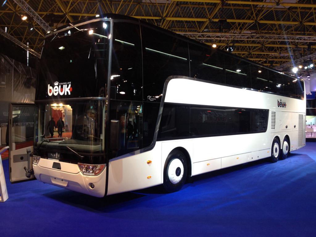 KoninklijkeBeuk's tweet photo. Hiermee verklaren wij @busworld voor geopend. Nwe dubbeldekker te bewonderen op de Van Hool stand. #Persdag http://t.co/iNcM0tTHa6
