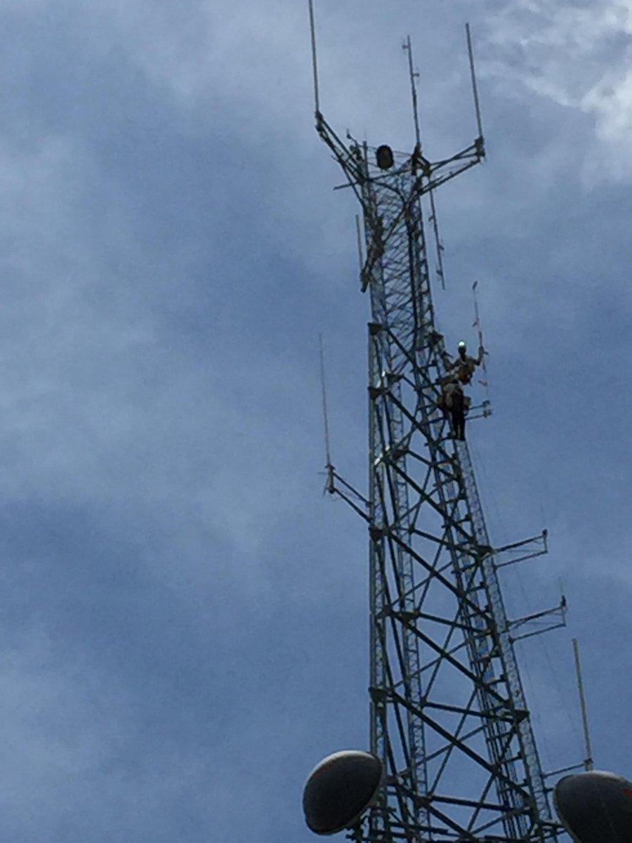 Connected <a href="/Wavetronix_llc/">Wavetronix</a> traffic counters through single VHF base station 30 miles radius ow.ly/TqYq4