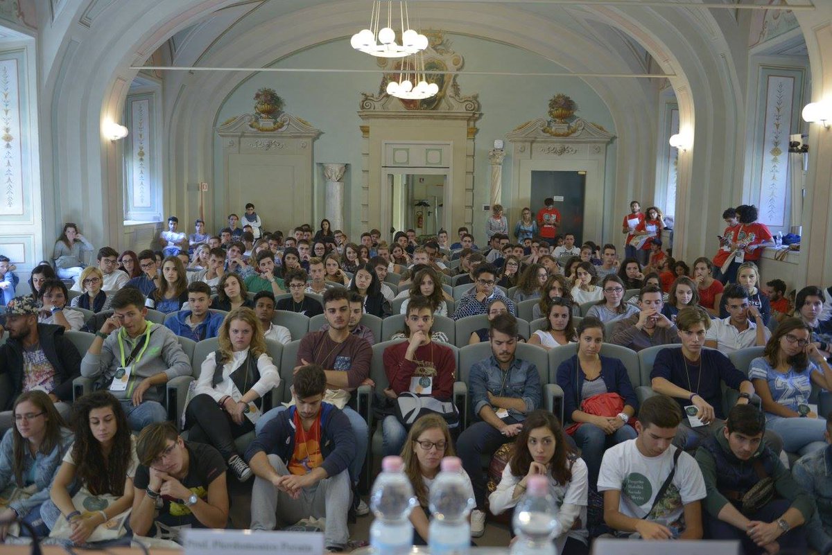 ScuolaSantAnna's tweet image. Valorizzare #capaci e #meritevoli: anche questo è @ScuolaSantAnna grazie a @Progetto_MSeM mobilitasociale.it