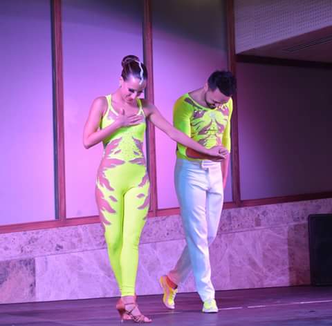 EstilosUnidos's tweet photo. @EstebanyMiriam dspués de su actuación en Salsander totalmente emocionados. Nada como estar en casa #emoción #baile http://t.co/CV3SoSYmR5