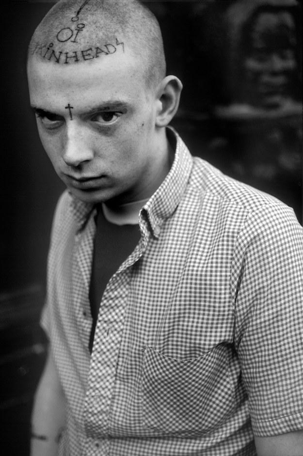 A photographer captured the grimy reality of british skinhead culture ...