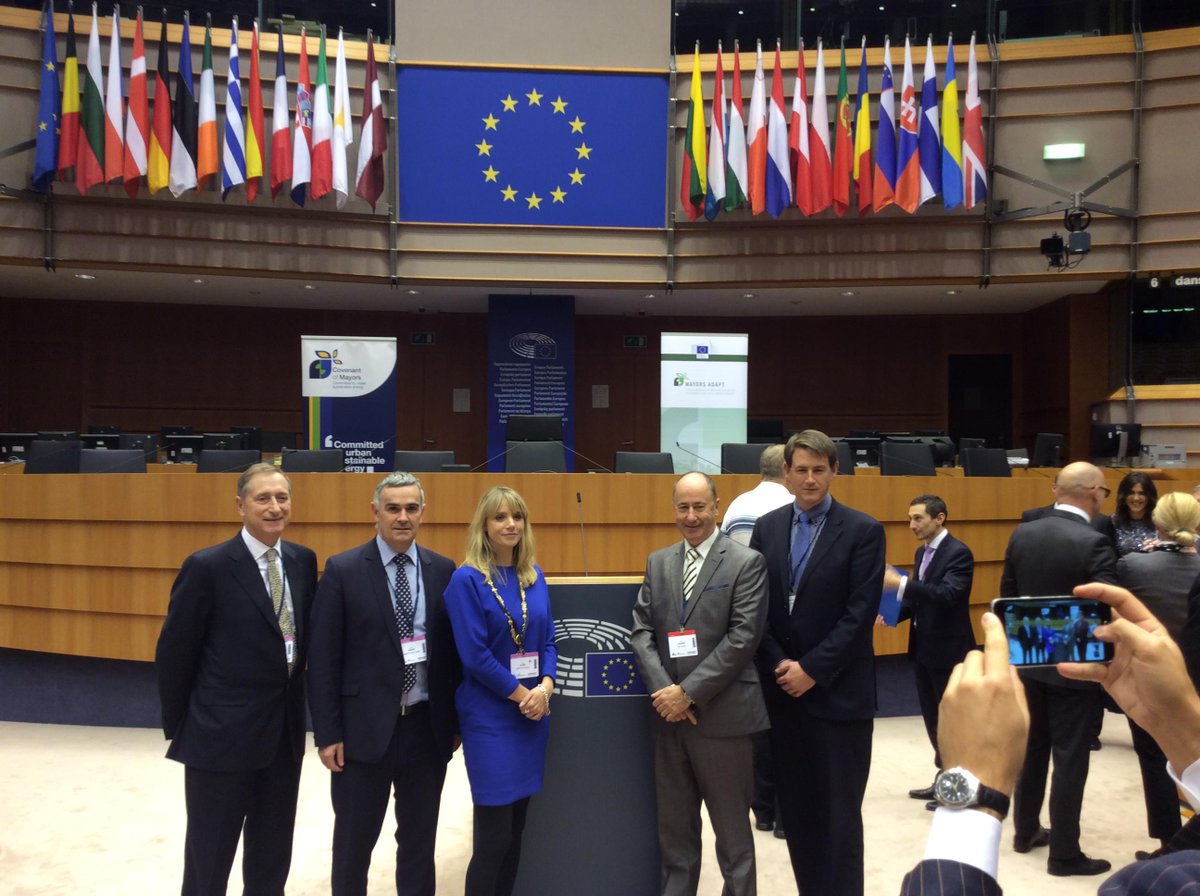 CodemaDublin's tweet photo. The Irish delegation at #CoMCeremony in Brussels! @DubCityCouncil @TipperaryCoCo @tippenergy @Corkcoco @eumayors http://t.co/PsK0RMETDl