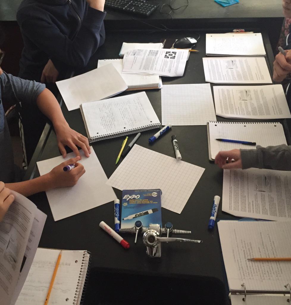 MisterE2point0's tweet photo. Students teaching students. They made paperslide videos about their periodic trend. @pocketlodge @LMTSD_LMHS #lmtsd http://t.co/4ojQF81rup
