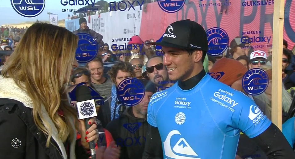 SamsungBrasil's tweet image. Pode comemorar, @gabriel1medina é campeão da etapa da França! #SamsungWSL #TamoJuntoMedina spr.ly/6015B3kfN