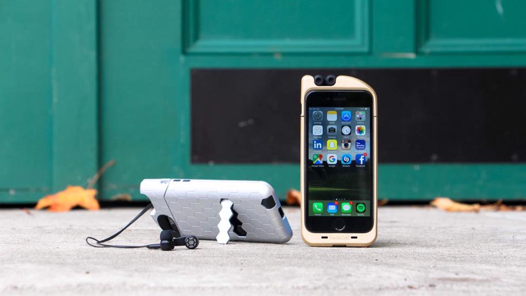 A_Ninhja's tweet image. The @TurtleCell case for iPhone has built-in, retractable headphones. Such a cool product! TurtleCell.com