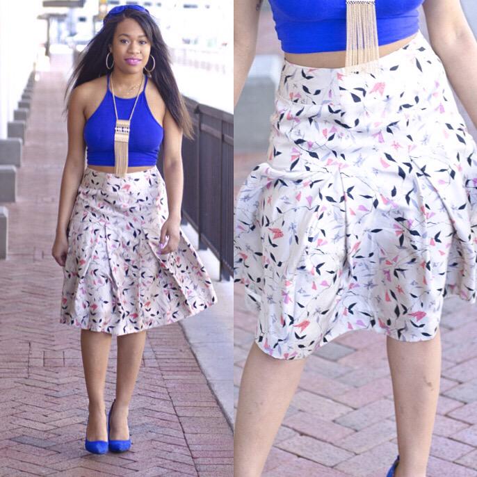 Skirt is available! Link in bio to purchase, size 8! $8 #thrift #thrifted #professionalattire #skirt #floralskirt