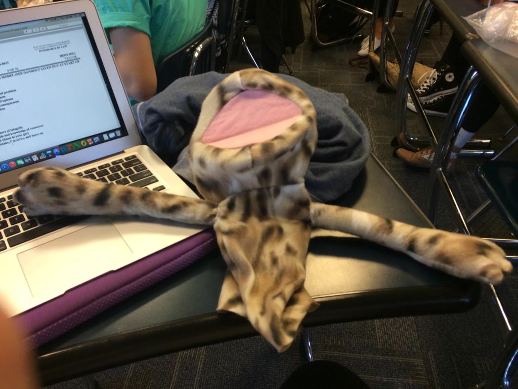 puppetproject's tweet image. The arms are finally on!