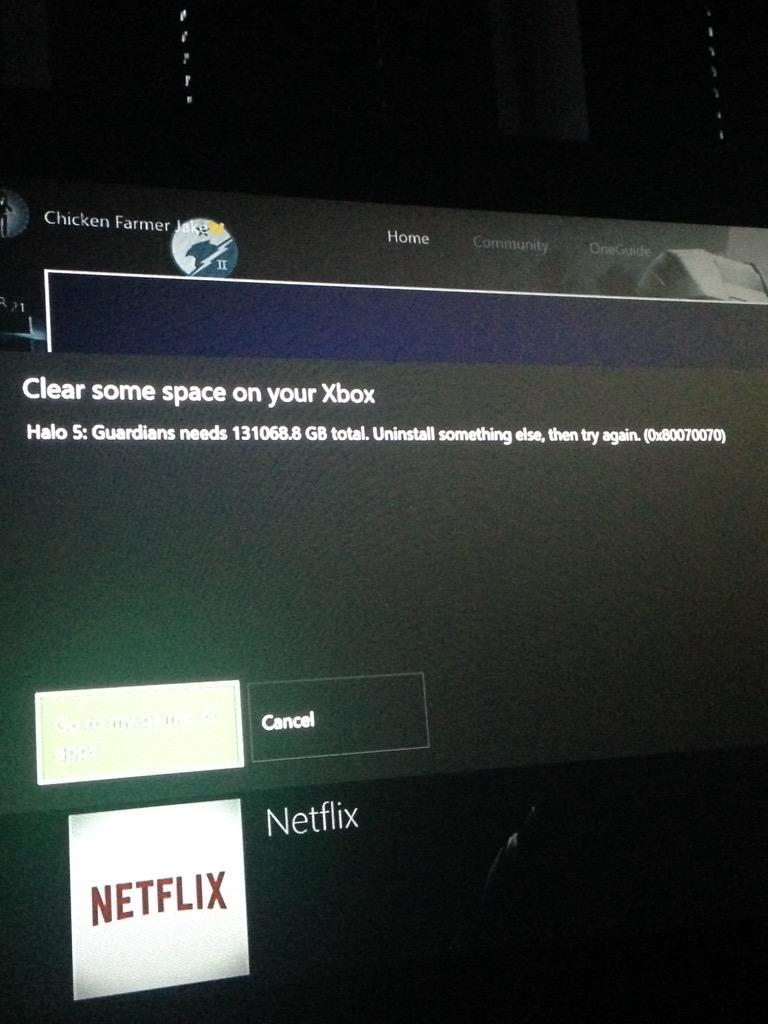 FlynRaboshki's tweet photo. @XboxSupport What the hell is this lol? http://t.co/n1BoP9lBfL