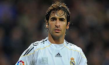 Tebasjavier's tweet photo. Mis mejores deseos para Raúl en su nueva etapa profesional. Deja una huella imborrable en el fútbol y en @LaLiga. http://t.co/S9B9FmC1qR