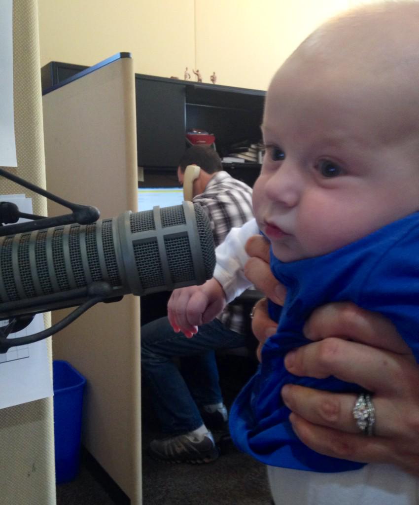 BonnieHeslop610's tweet photo. @kevinjacktweets you are being replaced by your own flesh and blood! #babylove #futureradiohost #daddyistoobusy http://t.co/aOOfPnGcaZ