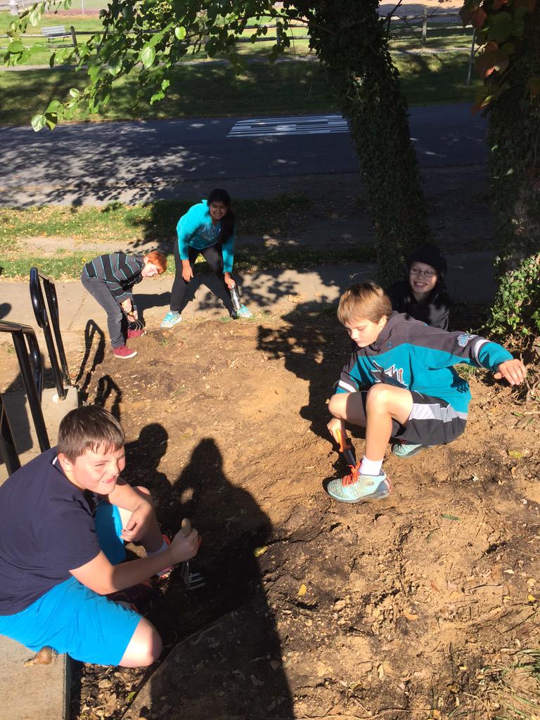 kbowyer5th's tweet photo. What a team!
#5thgradeErosionExplosion http://t.co/v0koMSaOdE