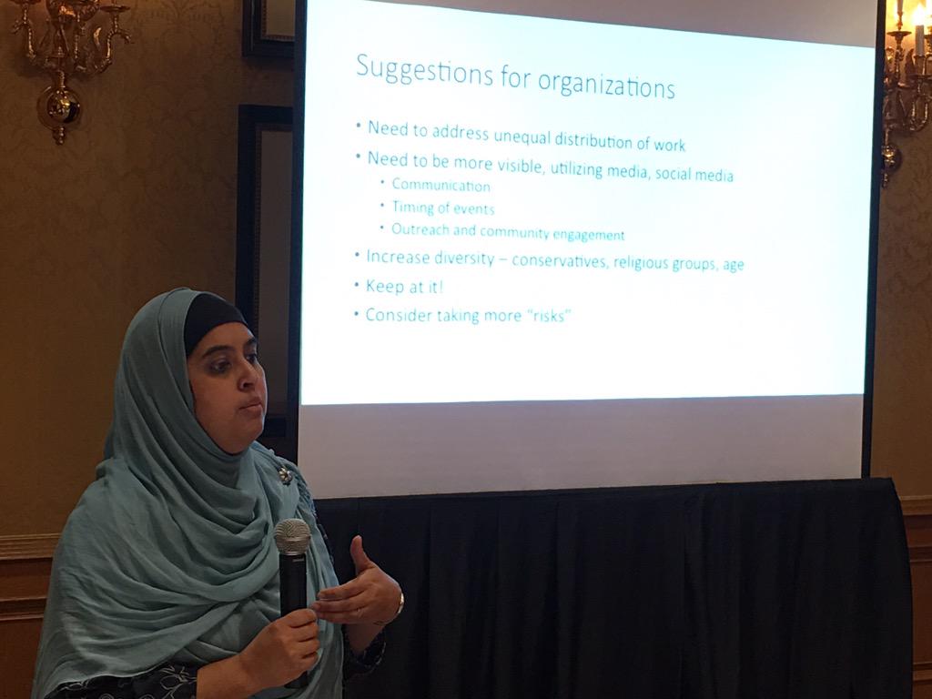 BudHeckman's tweet photo. @HasinaMohyuddin &amp; @GBHEM &amp; @VanderbiltU Mark McCormack r sharing lrngs of research on #interfaith #2015Parliament http://t.co/ukE6LiSX2U