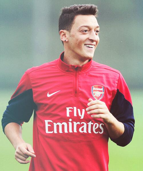 Happy Birthday Mesut Ozil. God bless your left foot. 