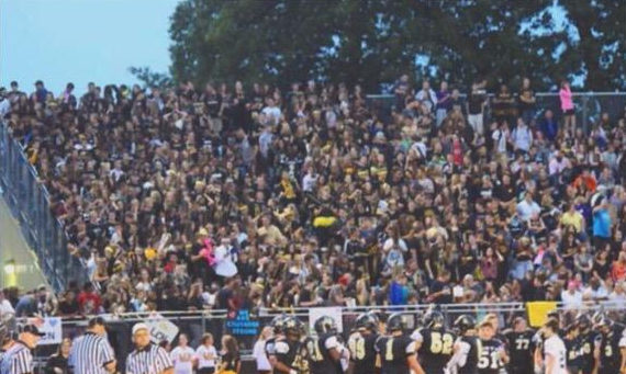 #TheDZone SSS WAR FINALS! bit.ly/Ends1130Friday 
(Vote 1 of 2)

RT for West Bloomfield
FAV for L'Anse Creuse North