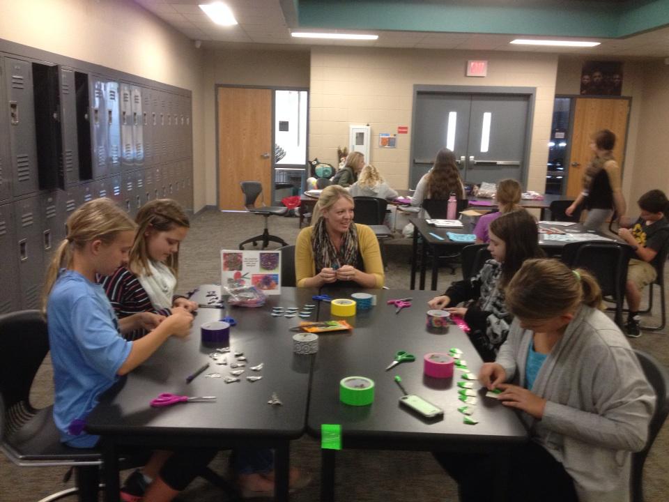 clayryoung's tweet image. Creating duct tape flowers. #smsmakerspace