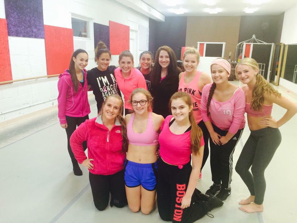 CarleighPlarske's tweet image. dancers against cancer🎀 #circleofhope #mldr