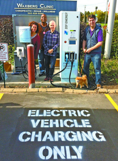 zefenergy's tweet photo. Check out the newest DC Fast Charger in Pine City! http://t.co/yYu4RtCZNw #DriveElecMN http://t.co/WYSwOpj8I7