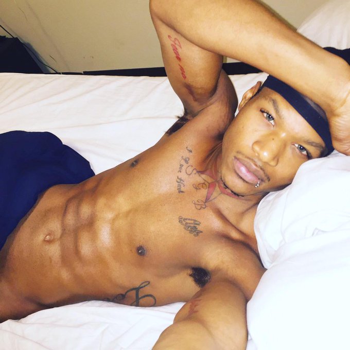 Heyy twitter😈😘😏😊 http://t.co/Vy0w8hL2Zr<a href="/tag/newprofilepic"class="tags"><span>#newprofilepic</span></a>