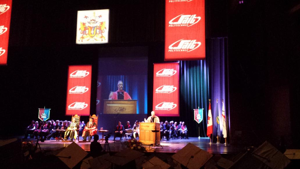 AlliGillett9's tweet photo. @WBrettWilson was an amazing and inspirational speaker! Thanks for entertaining us grads today! #SAIT2015 http://t.co/jiHynYrDK4