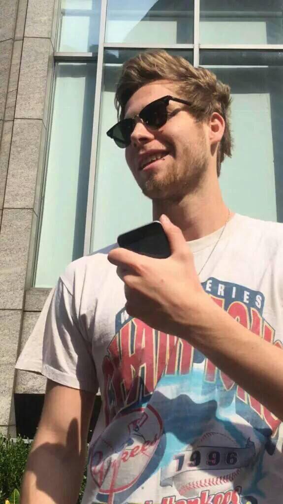 dmsomeonecool's tweet photo. RT for a solo dm with Luke :)
mbf + rt all links in the bio

#5sosOnJuice http://t.co/ZvS7VHPWzk