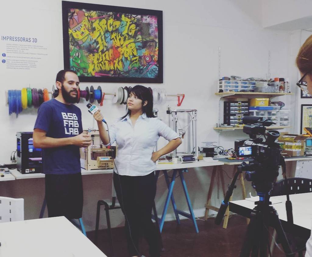 bsbfablab's tweet image. Olha nós na telinha :) Hoje fomos entrevistados pela FAC UnB. #entrevista #FAC #unb #tela … ift.tt/1OGr2Gf