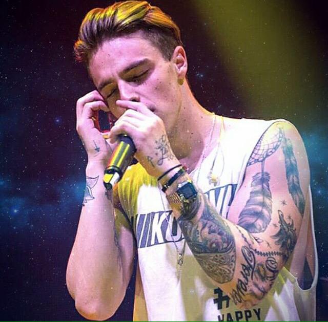 BandaFlyCrews's tweet photo. RT quem acha que ele Merece ser o Gato do Ano FlyNoMPN http://t.co/OXEdhDjM0d