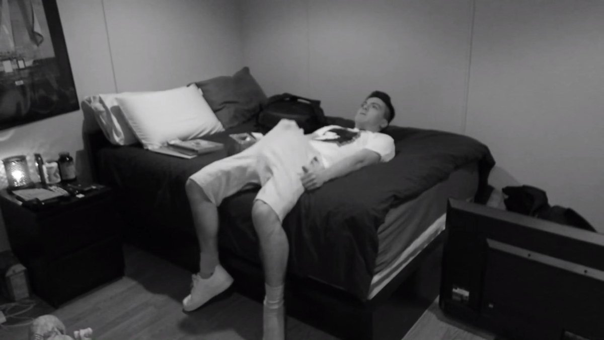 FaZe_Rain's tweet image. @FaZeAdapt What were you doing on my bed?