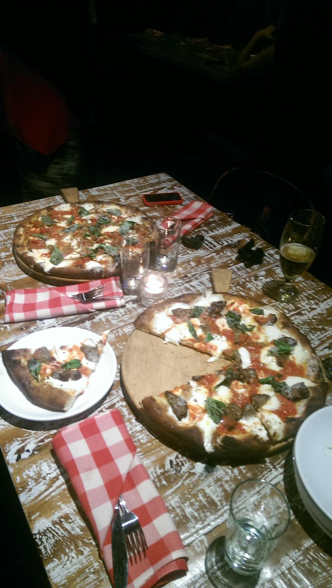 RelaxInNetwork's tweet image. RelaxInFTL: BigOShow: RT GlickLarry: BigOShow Enjoying the Grand Opening of #Pizzacraft in downtown #FtLauderdale …