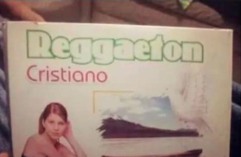 elcosodelapizza's tweet image. Sigue rezando mami no pare, si necesitas religión dale 🎵