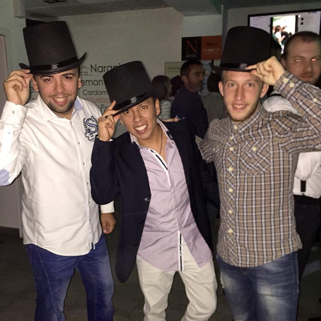 Los 3 mosqueteros conquistan el @cocktailclam Grandes noches con los mejores