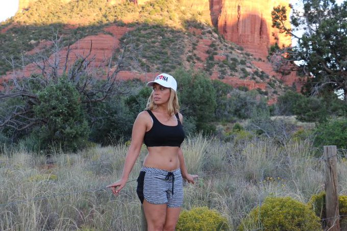 still kinda feel like im in #sedona #bellrock #vortex ..and yes, I offer private retreats for my darlings<a href="/tag/sedona"class="tags">#sedona</a><a href="/tag/bellrock"class="tags">#bellrock</a><a href="/tag/vortex"class="tags"><span>#vortex</span></a>