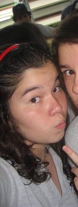 sucker4jonas's tweet image. Gracias Dios por la pubertad. Y el maquillaje. ✌🏼️ #pausproblems