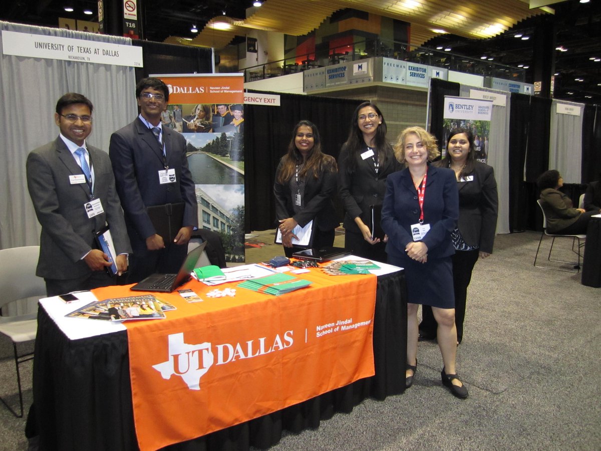 FionaJHunter's tweet photo. UTDallas JSOM FTMBAs in Chicago at NSHMBA - meeting top companies - networking and scoring interviews!  #hireJSOM http://t.co/f7ZxUVx3jp