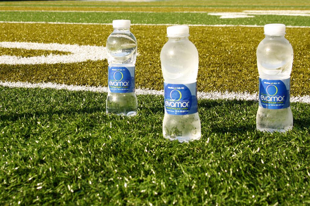 EvamorWater's tweet photo. What's your game plan for the weekend? We hope #hydration is in the playbook! πππ¦ #KnowBetterFall http://t.co/aCipnxbGLR