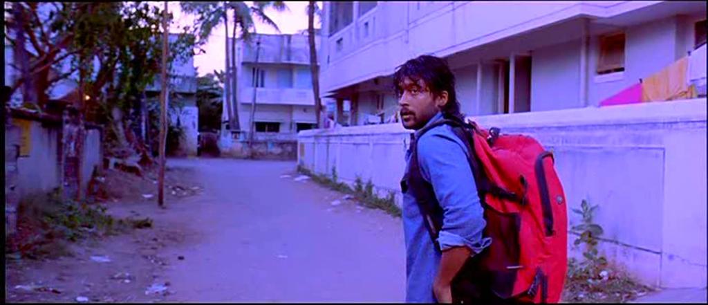Dr.Dharan⚕️ on Twitter: "Vaaranam Aayiram 😍 @Suriya_offl 2nd Half 😎  https://t.co/b2EWGyg0oh"