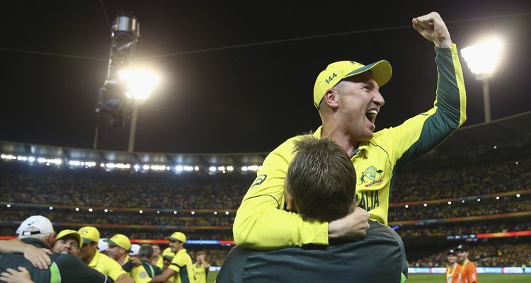 Happy 38th birthday to former  & wk-batsman, Brad Haddin! 