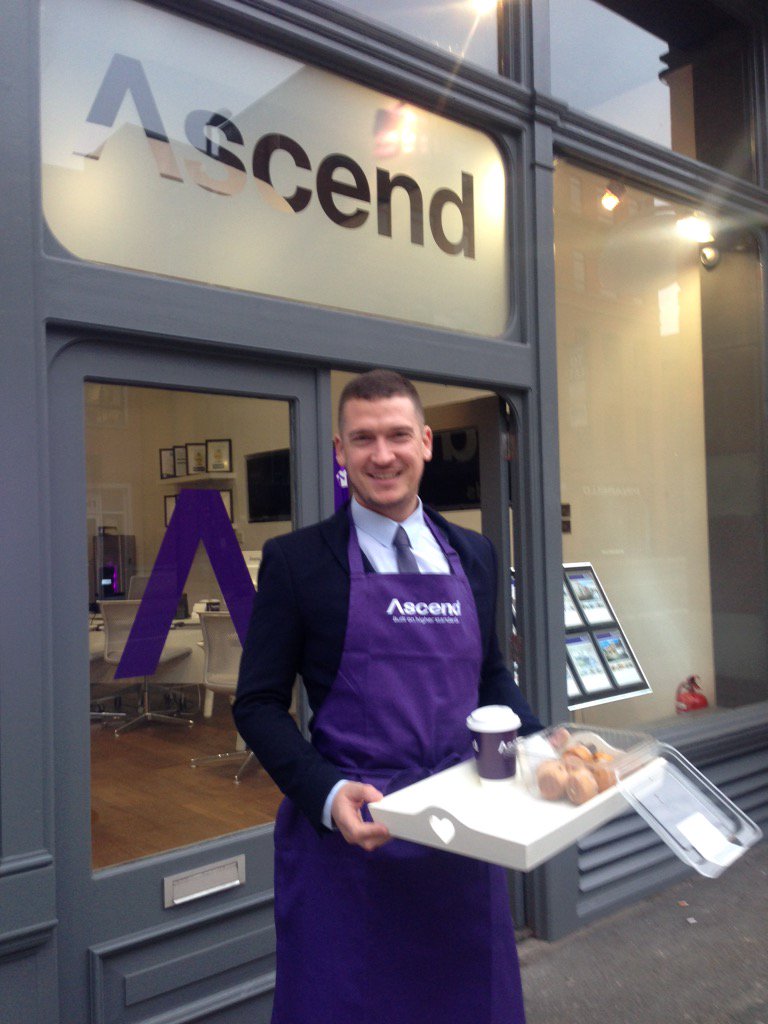 jillburdett's tweet photo. Welcome sight in #manchester this morning #caffeine fix @AscendProperty https://t.co/hop5kpnuRT