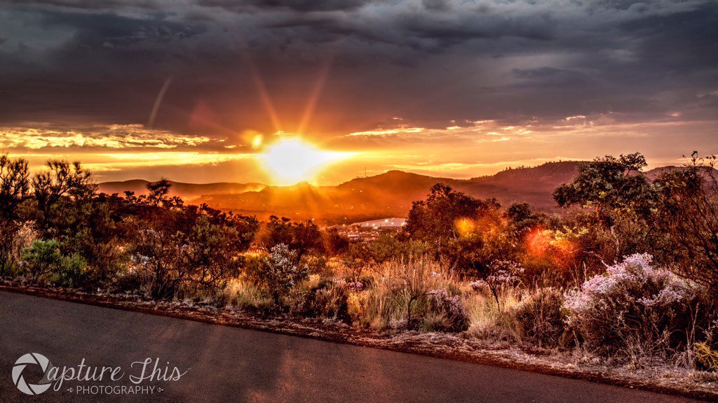 CaptureThis_P's tweet image. Radio Hill sunset @PilbaraInfo @CanonAustralia @WestAustralia @PerthWXLive @TheWAWG @abcNorthwestwa