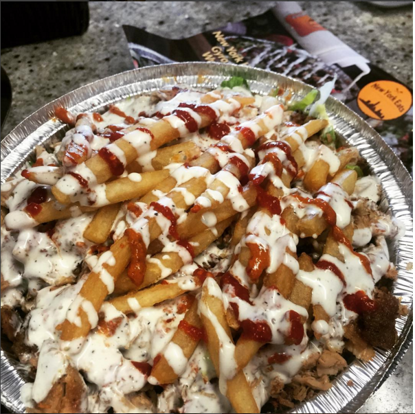 nyeats1's tweet photo. #thatsaucetho #whitesauce #hotsauce #hottersauce #mixplate #platters #chickengyrorice @ New York Eats in ArlingtonTX https://t.co/uNx0PydW4r