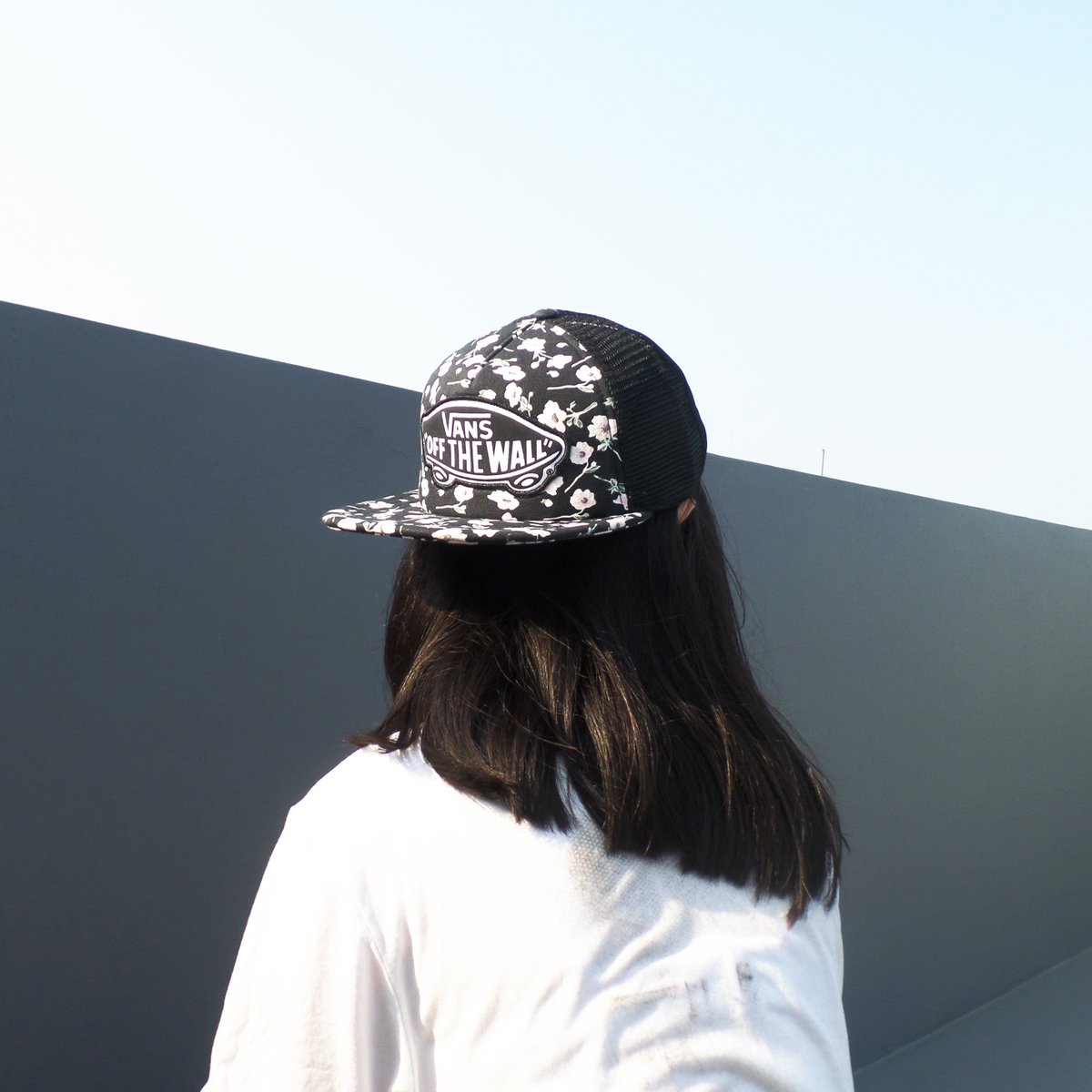 Vans girl friday look: floral. #Vans #VansIndonesia instagram.com/p/9LCL9eP9xS/?…