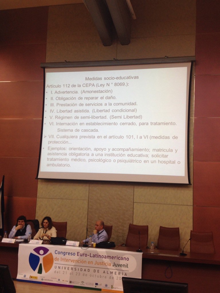 PedroCTorrente's tweet photo. Pérez-Luco, Rezende y Rey, muy interesante mesa en @smenores_ual #justiciajuvenil2015 https://t.co/kT4WEyYxGG