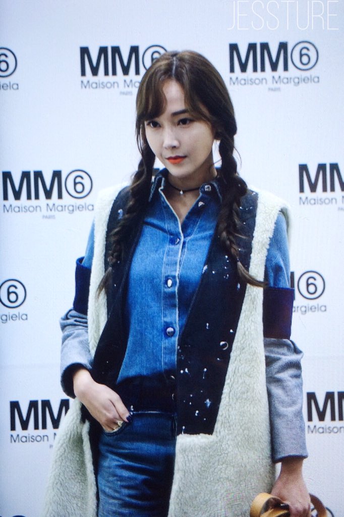 [PIC][23-10-2015]Jessica tham dự sự kiện của thương hiệu "MM6" vào chiều nay CR_QAjLUcAAjFE_